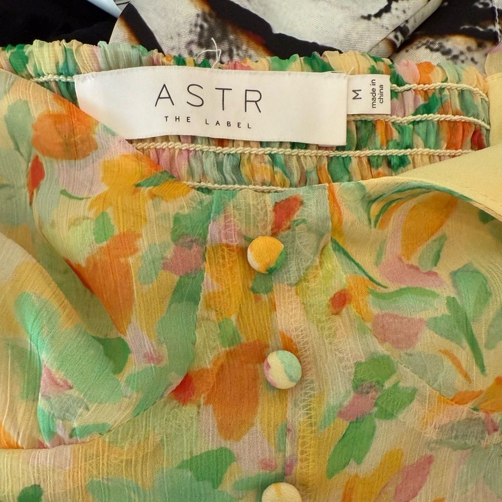 ASTR the Label Midsummer Midi Dress
AE13 - Picture 8 of 9